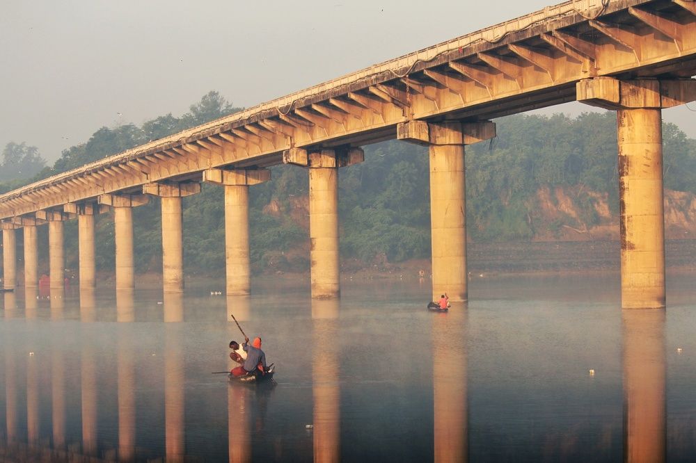 STRUGGLE & REFLECTION