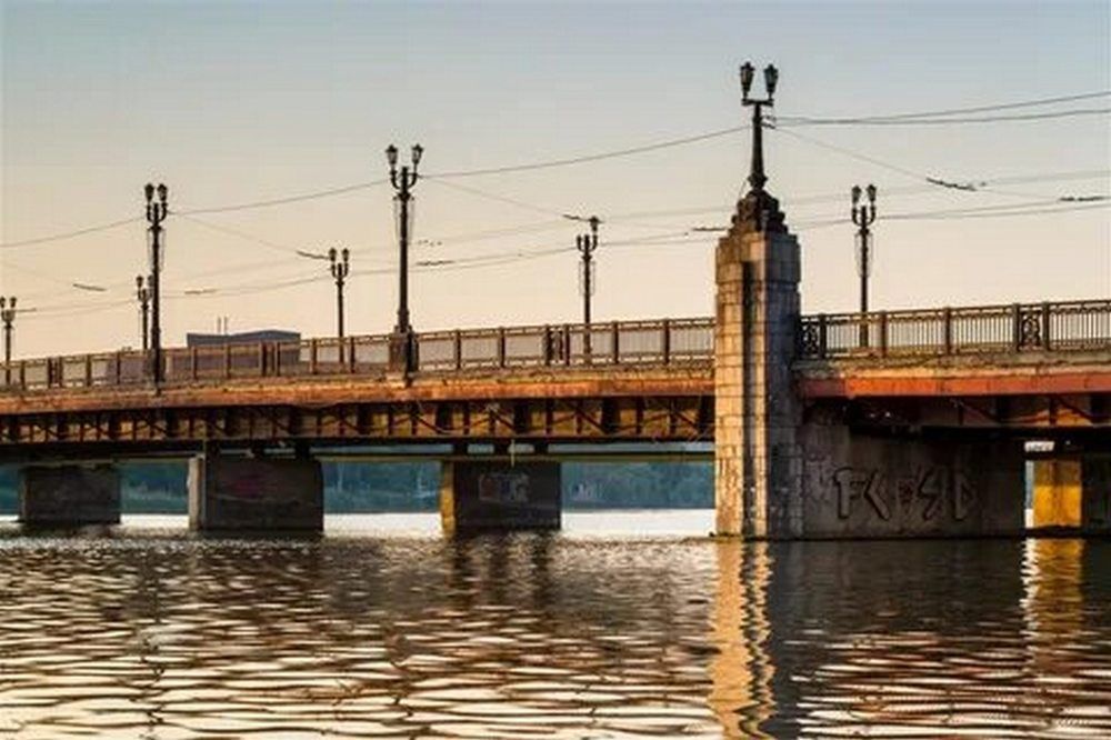 Мост над рекой Кальмиус