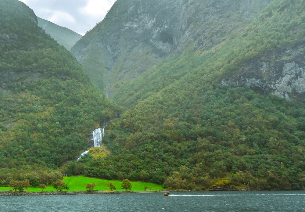 Норвегия. Водопады Согнефьорда