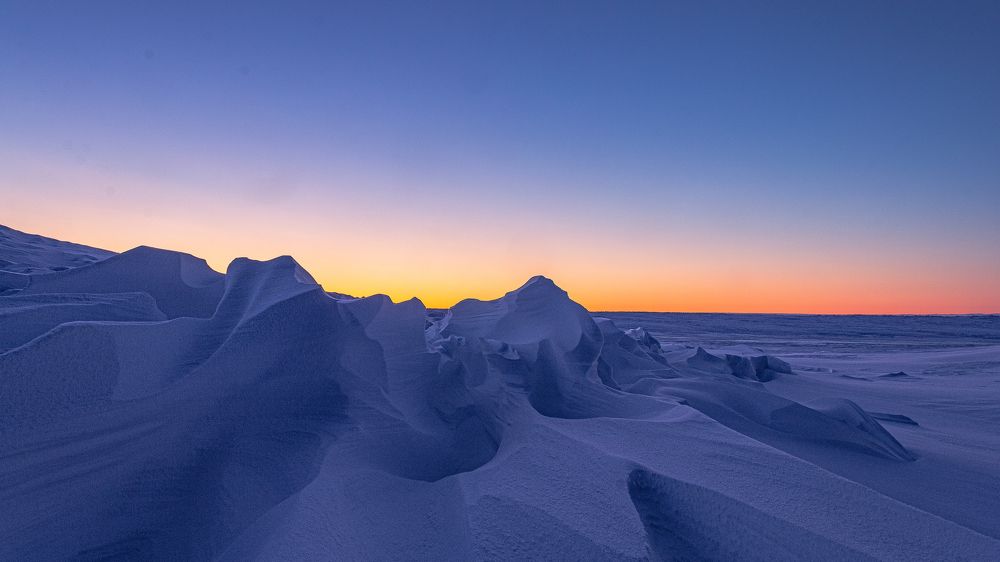 Снежный восход солнца