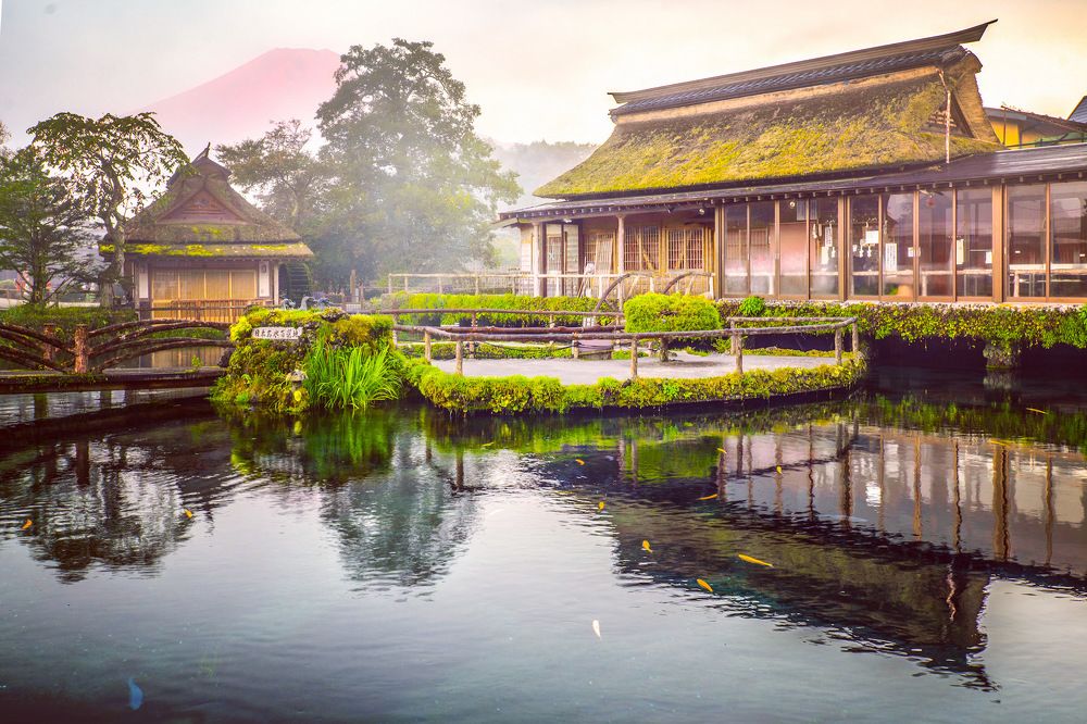 Photograph by Phùng Minh Long