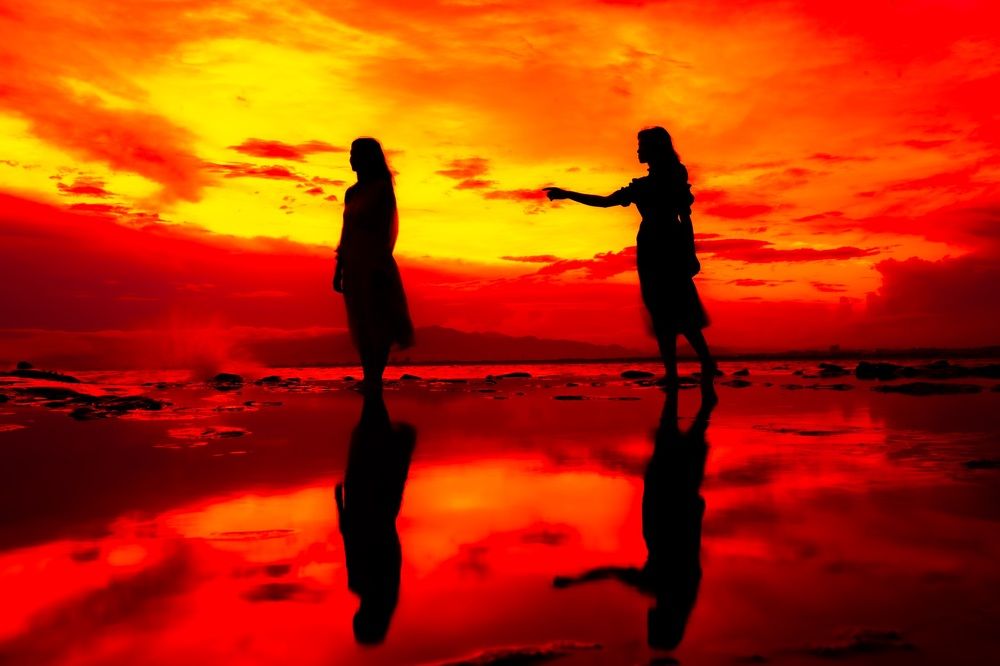 Photograph by Phùng Minh Long