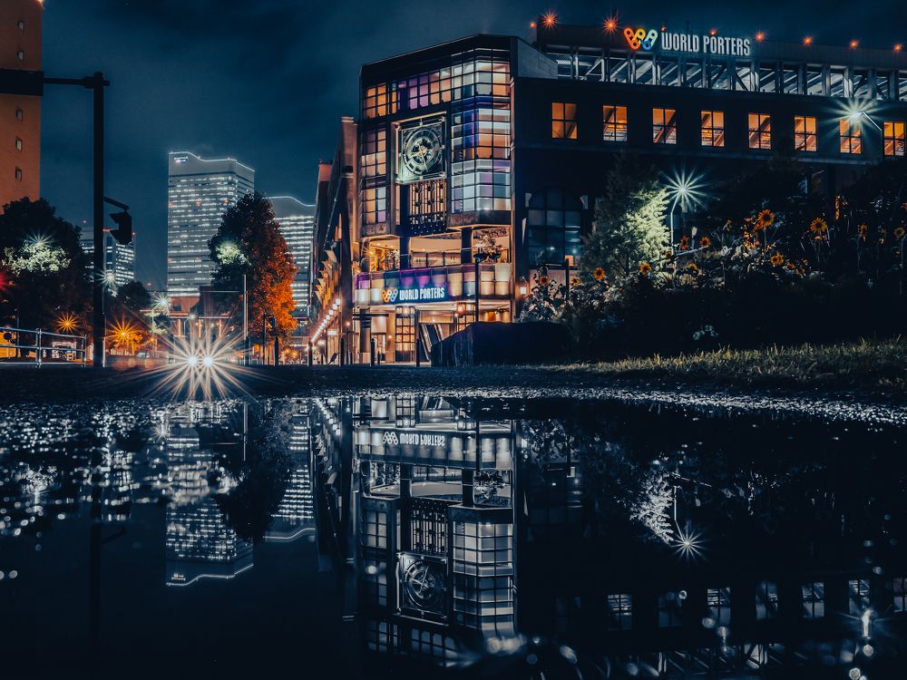 Photograph by Phùng Minh Long