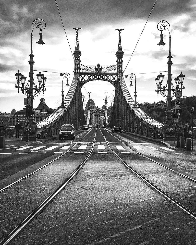 Из Пешты в Буду…