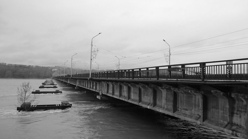 Весенний мост