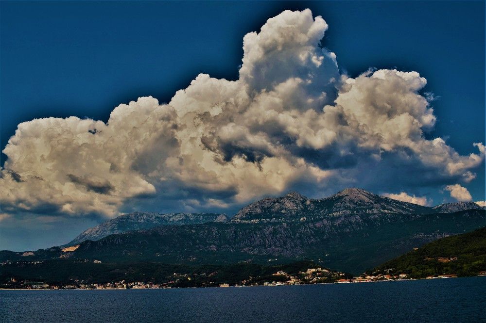 Photograph by Nataliya Wintraecken