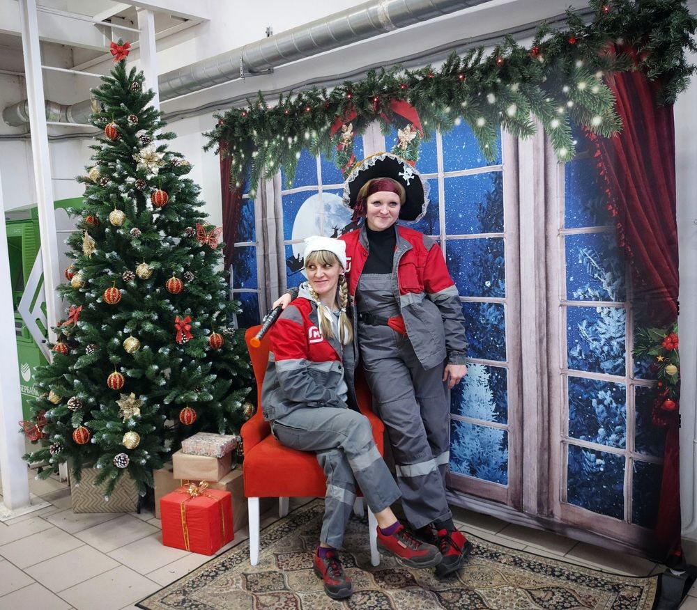 В рабочий полдень.