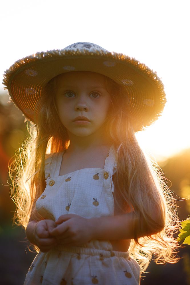 Девочка в шляпе