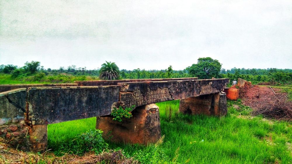 The bridge to village