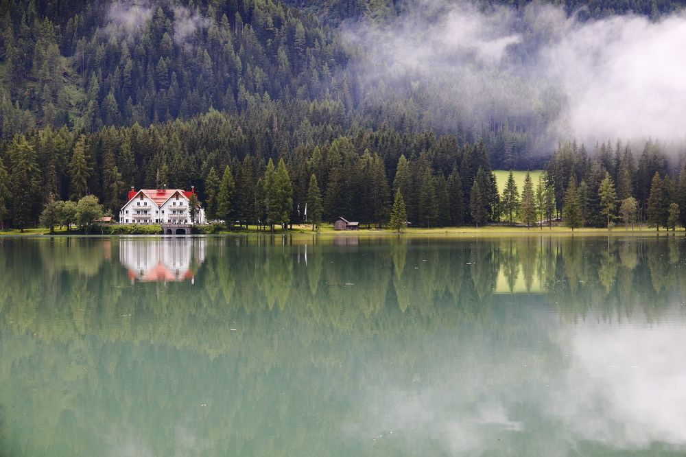 Горное озеро