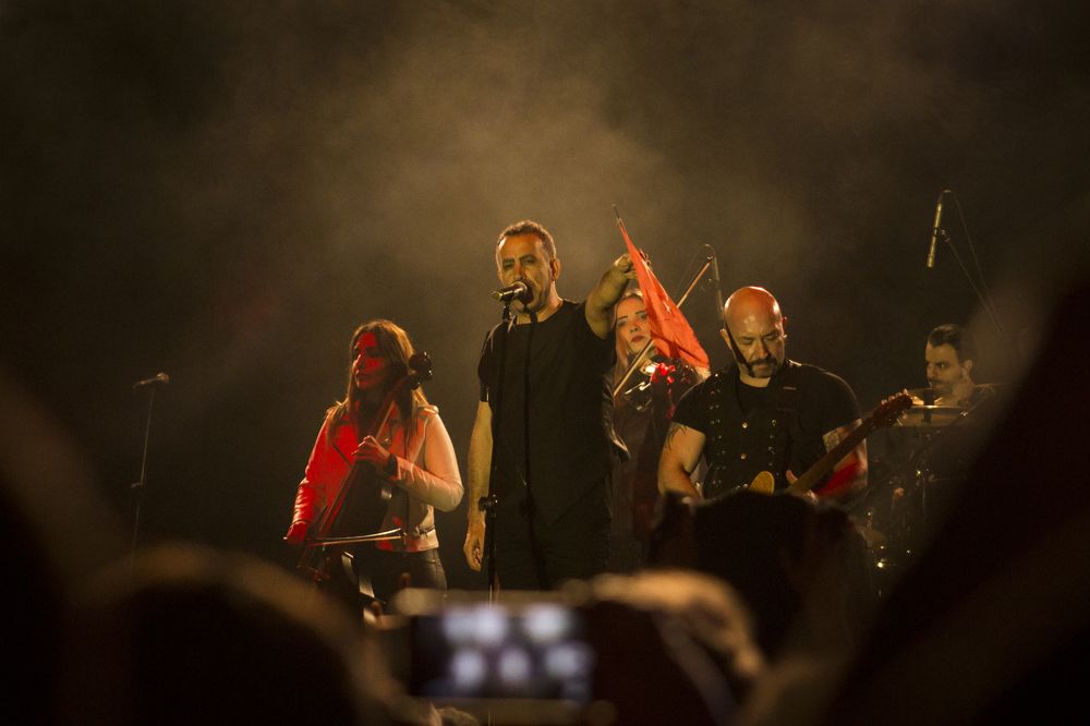 Haluk Levent in Çanakkale