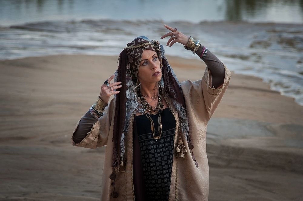 Photograph by Alexandre Dpari