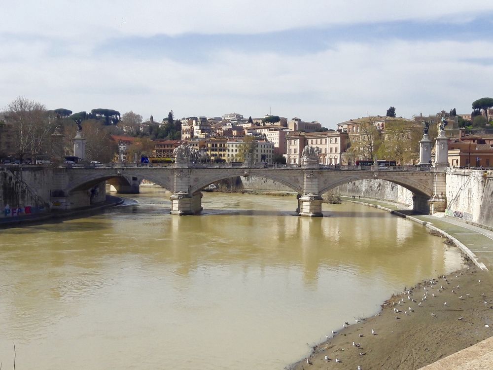 Ponte no Rio Tibres