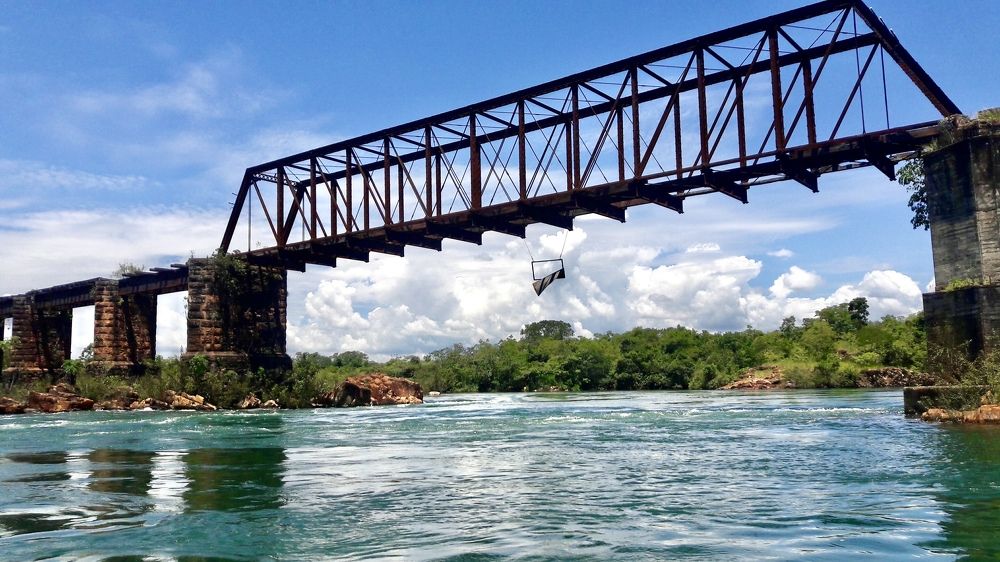 Ponte abandonada