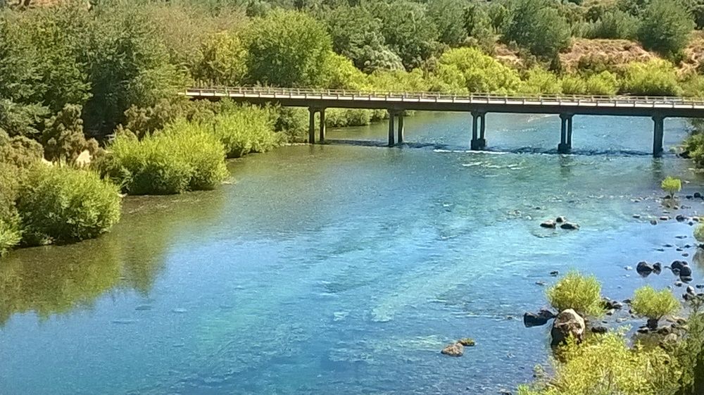 Puente sobre lago Huechulafquen