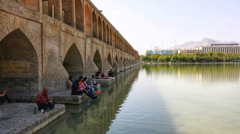 IRAN-ESFAHAN- 33 Bridge