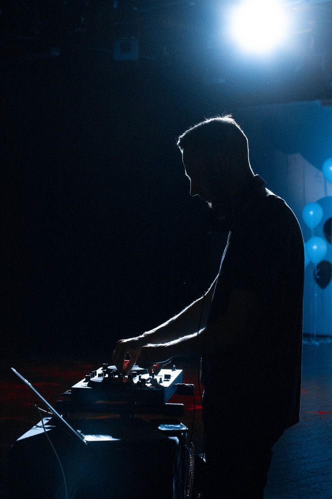 Одинокий музыкант