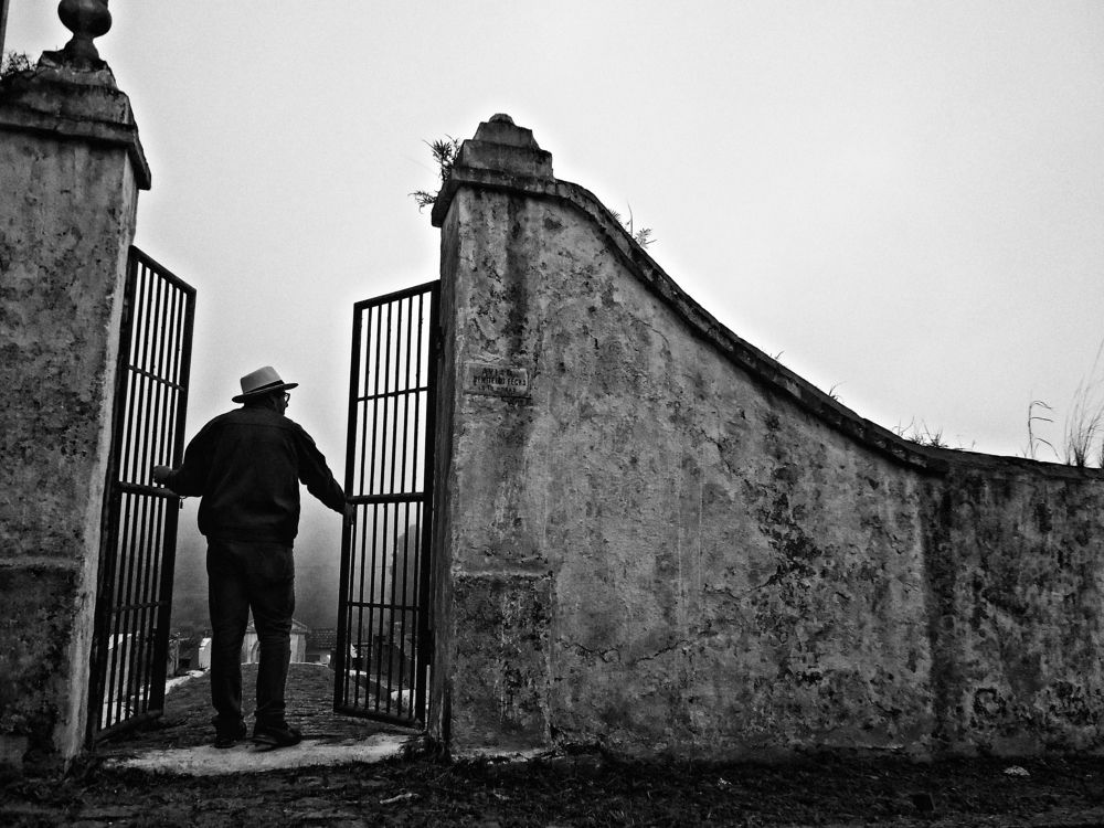 Photograph by Régis Santos