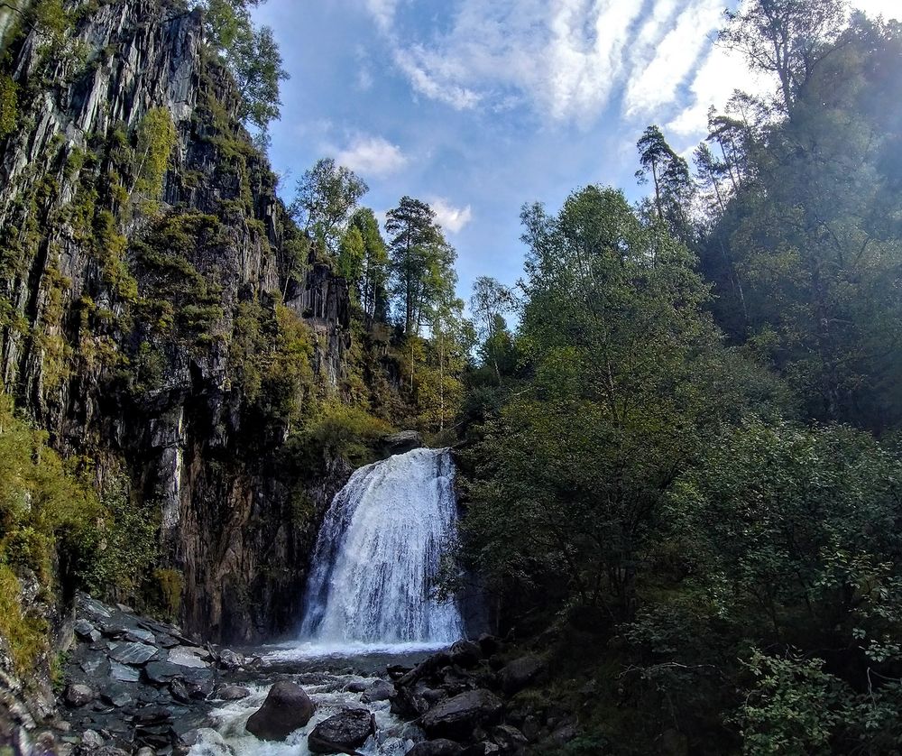 Водопад Корбу на Алтае