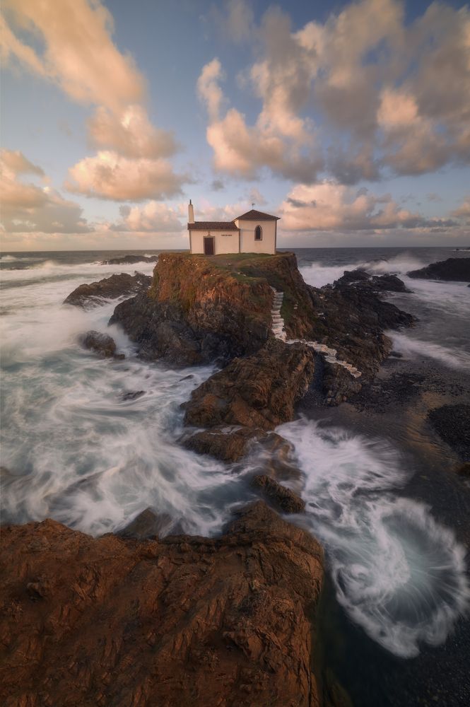 The Thin Line between Calm and Chaos