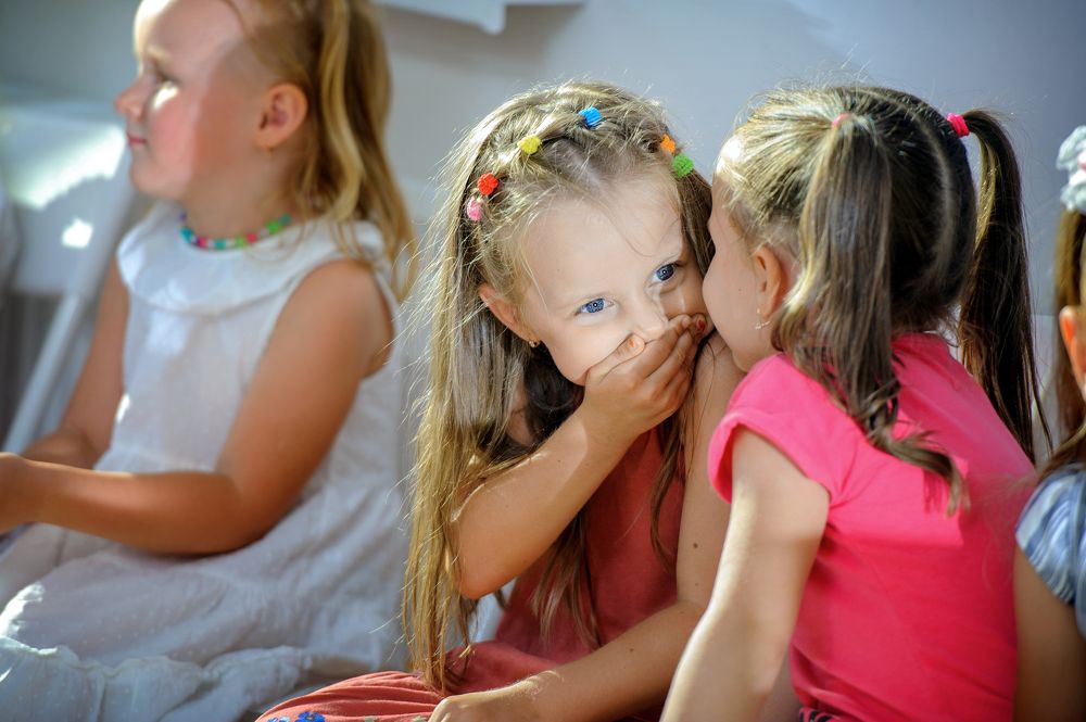 Смотри яки смешны фотограф!))