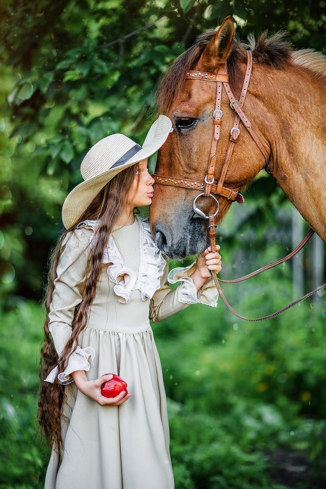 Девочка с лошадью
