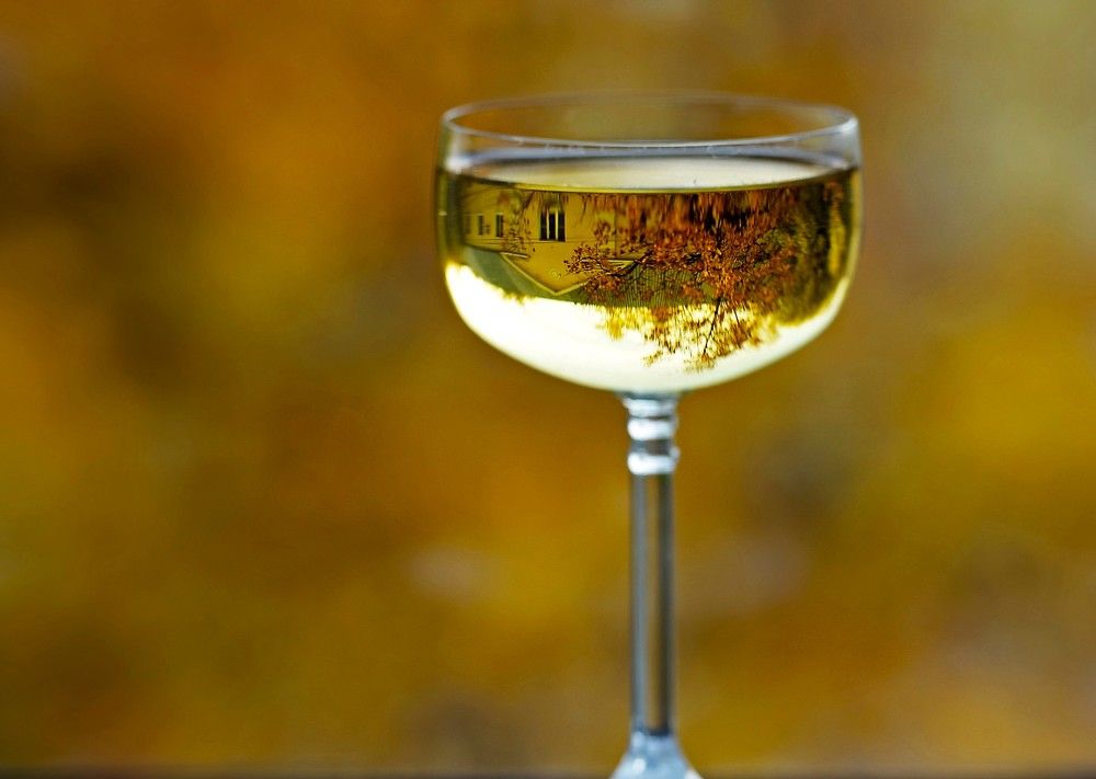 За гранью тонкого стекла.