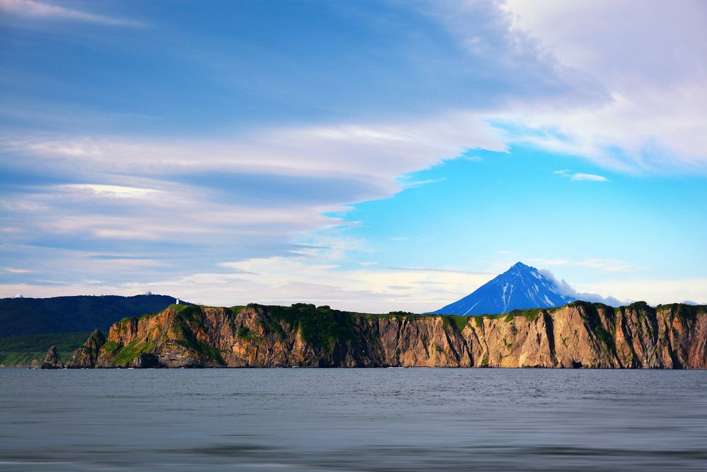 Между небом и морем