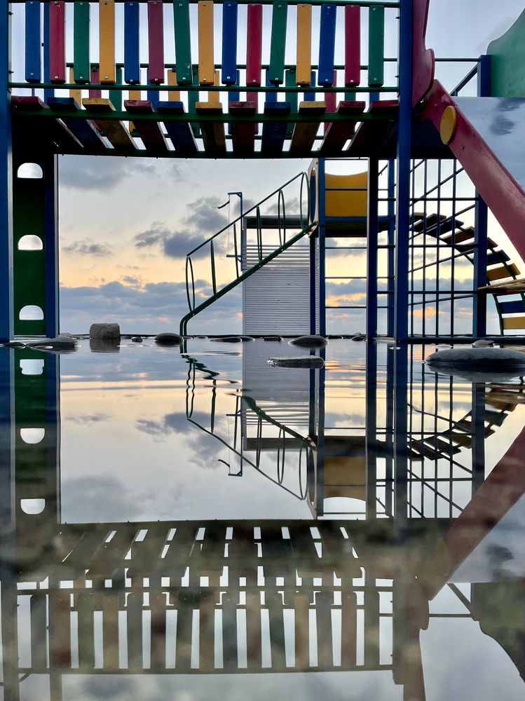 Детство и море по колено