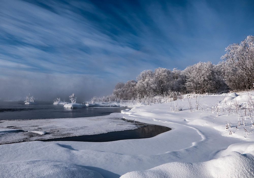 Река в декабре.