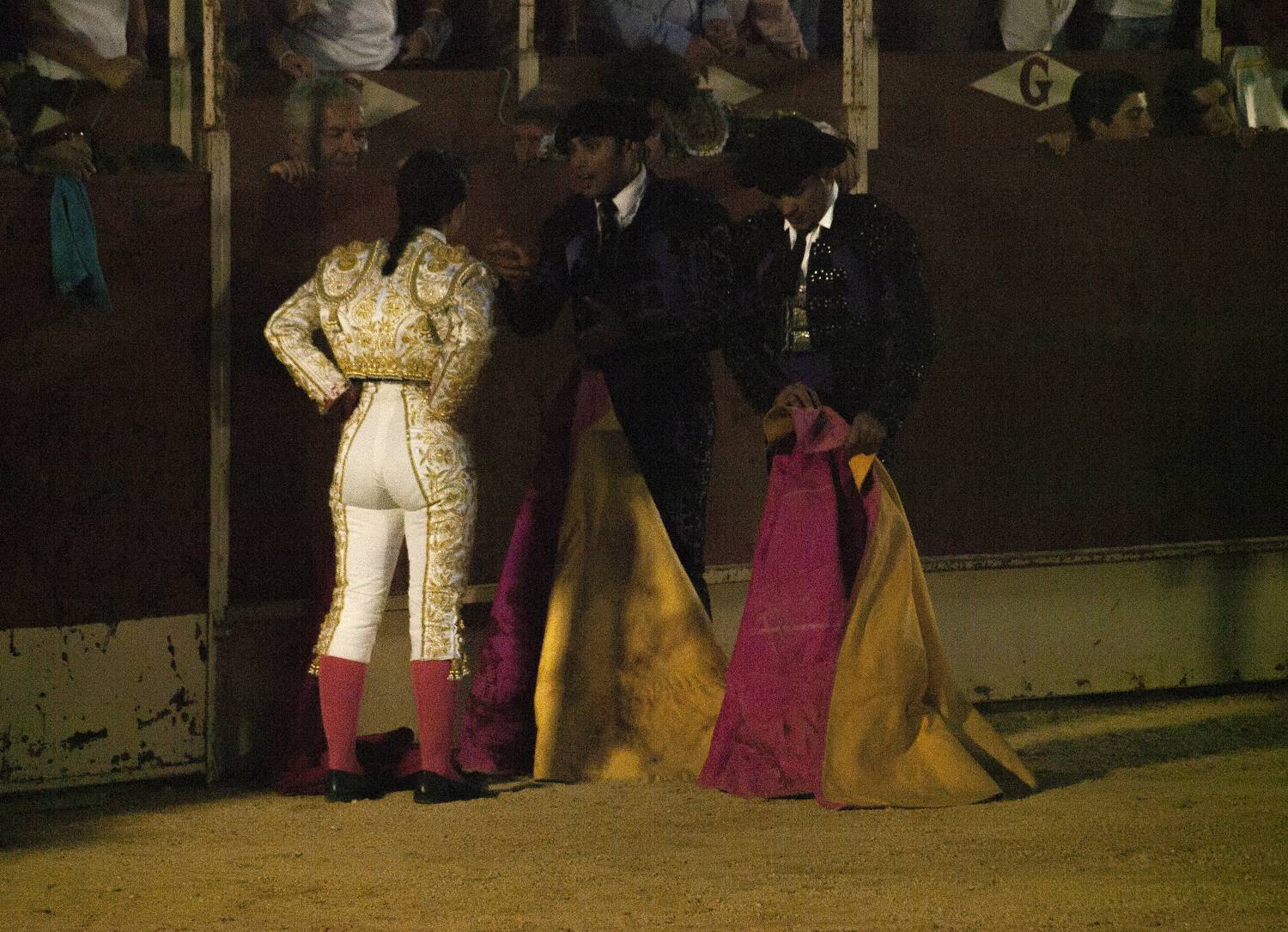GIRL BULLFIGHTER