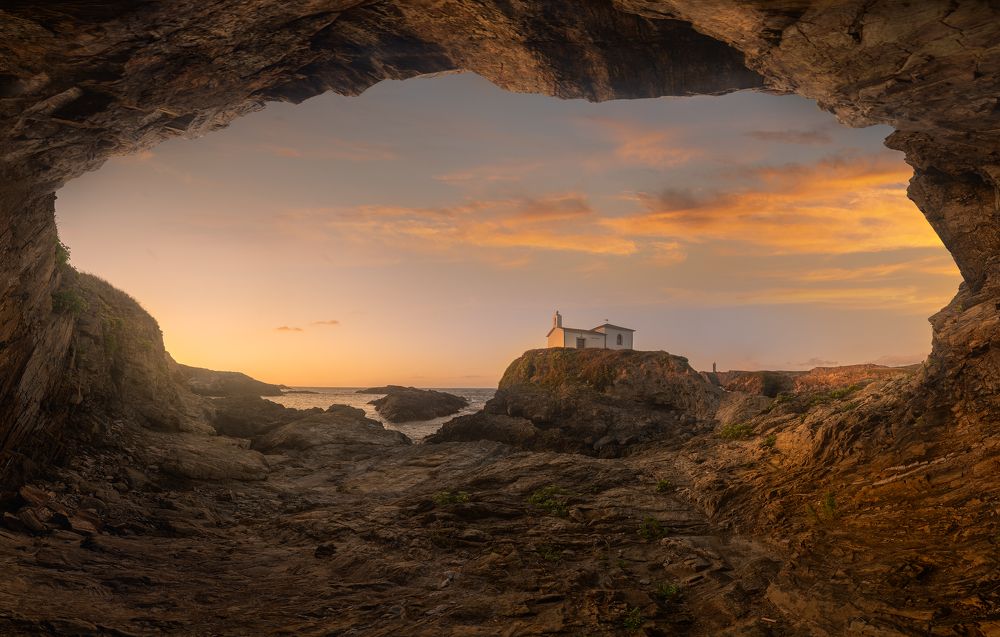 Photograph by Jose Liñeira