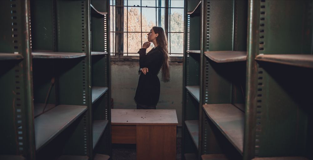 В заброшенном цеху