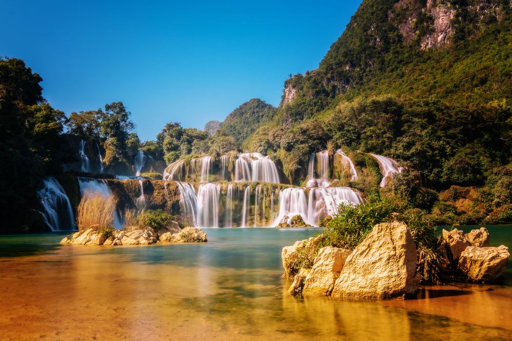 Ban gioc waterfall