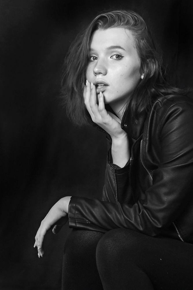 Портрет девушки 051