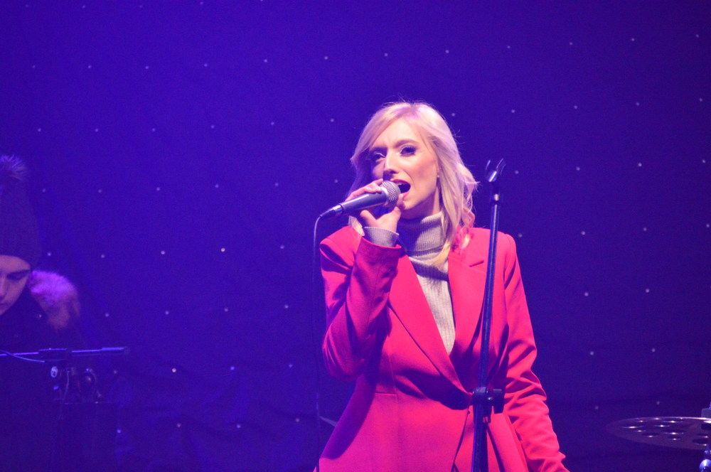 the singer held a concert