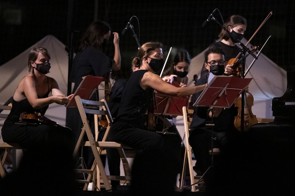 Photograph by Katerina Pustoshnaia