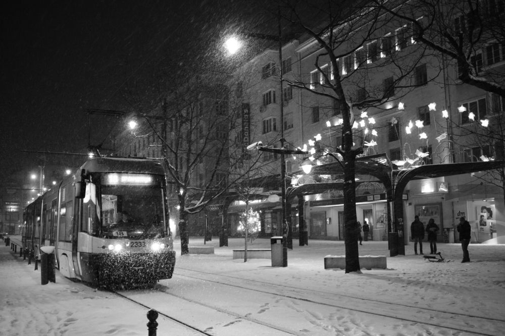 Белоснежна вечер в София