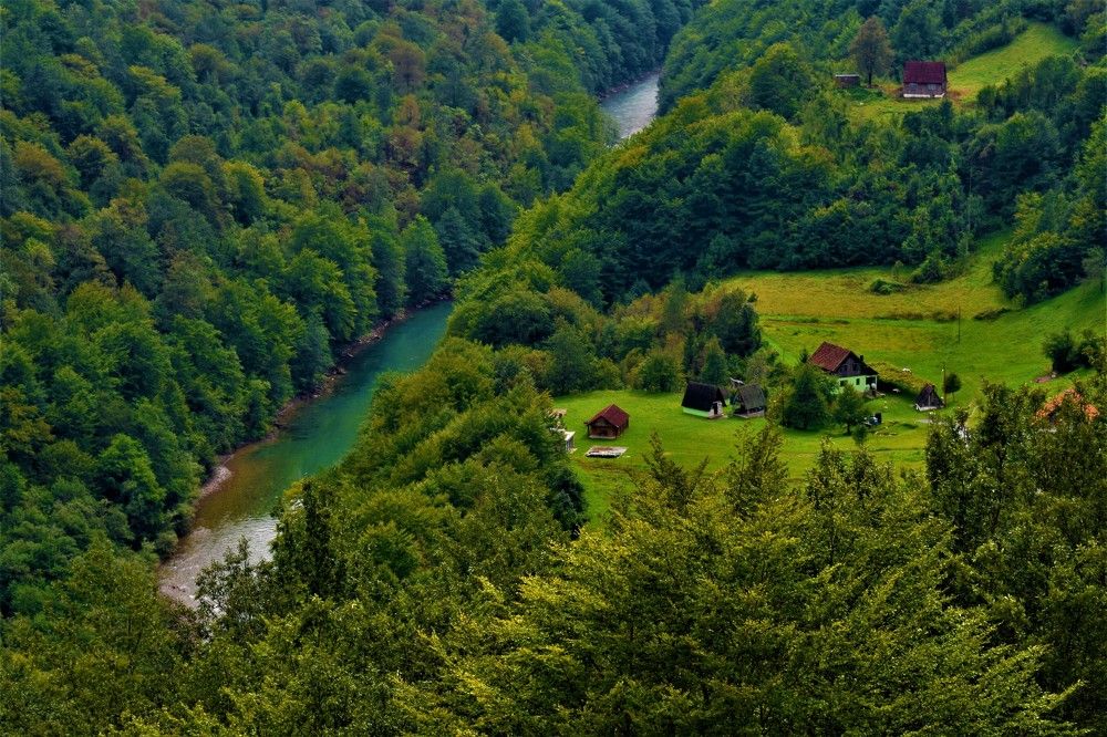 Photograph by Nataliya Wintraecken