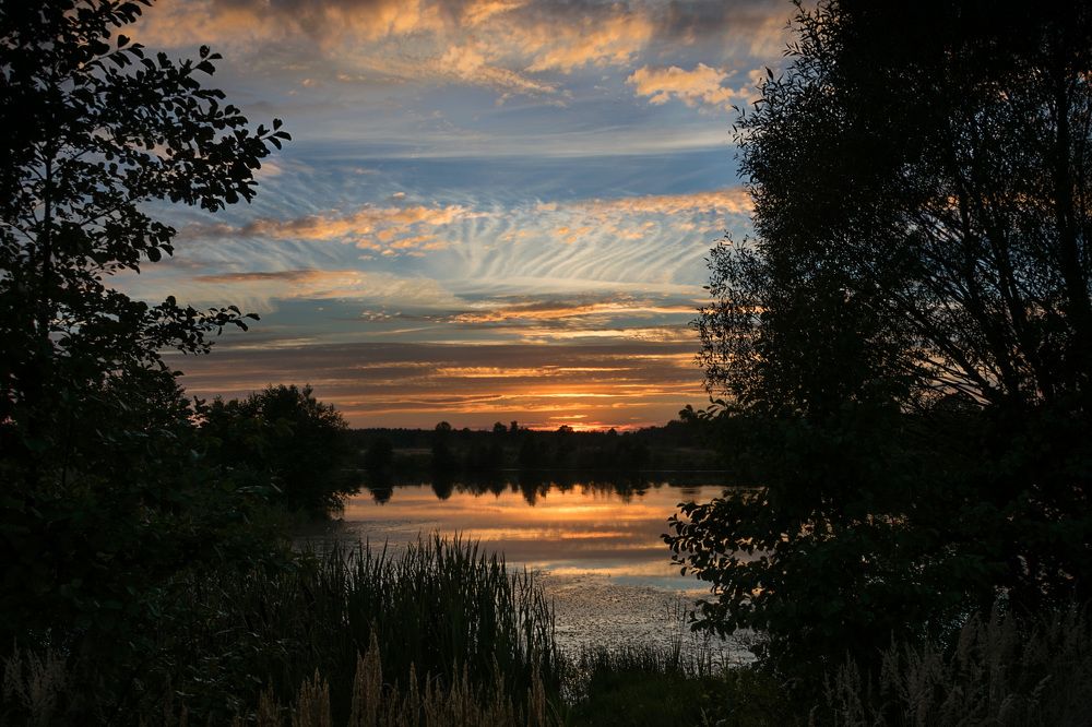 Рисовал закат...