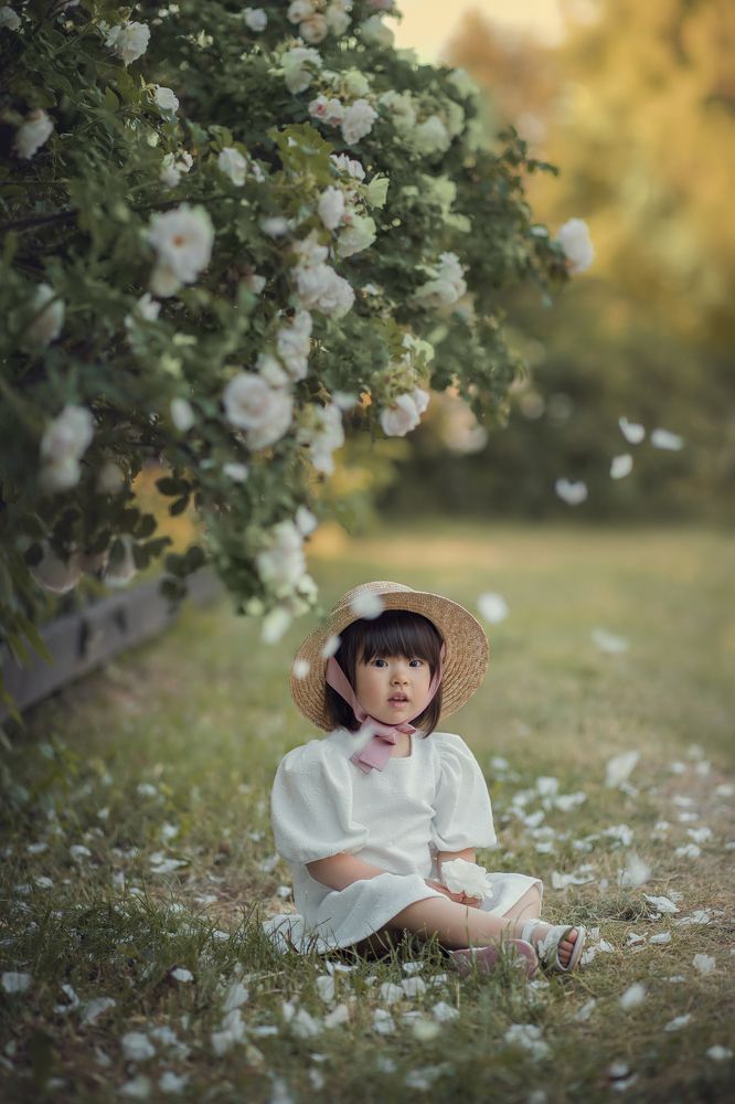 Photograph by LIDIYA HOLD