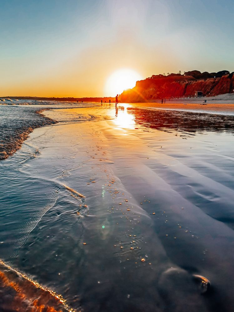 Закат на пляже