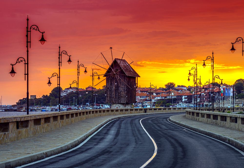 Старый Несебр на рассвете.