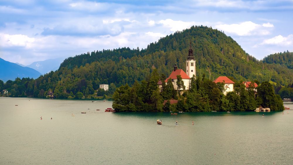 Photograph by Tamás Farkas