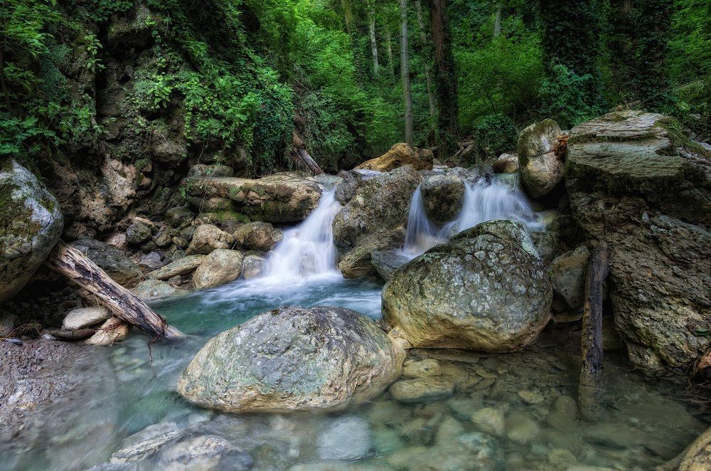 По Каверзинским водопадам