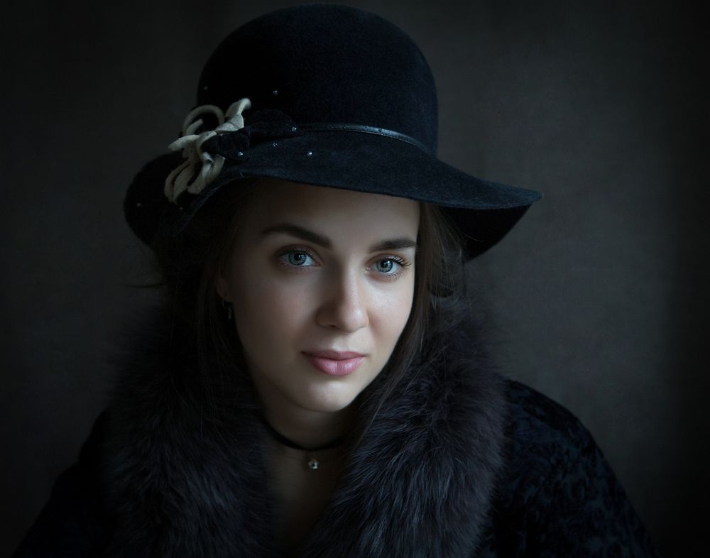 Ее имя - Тайна.