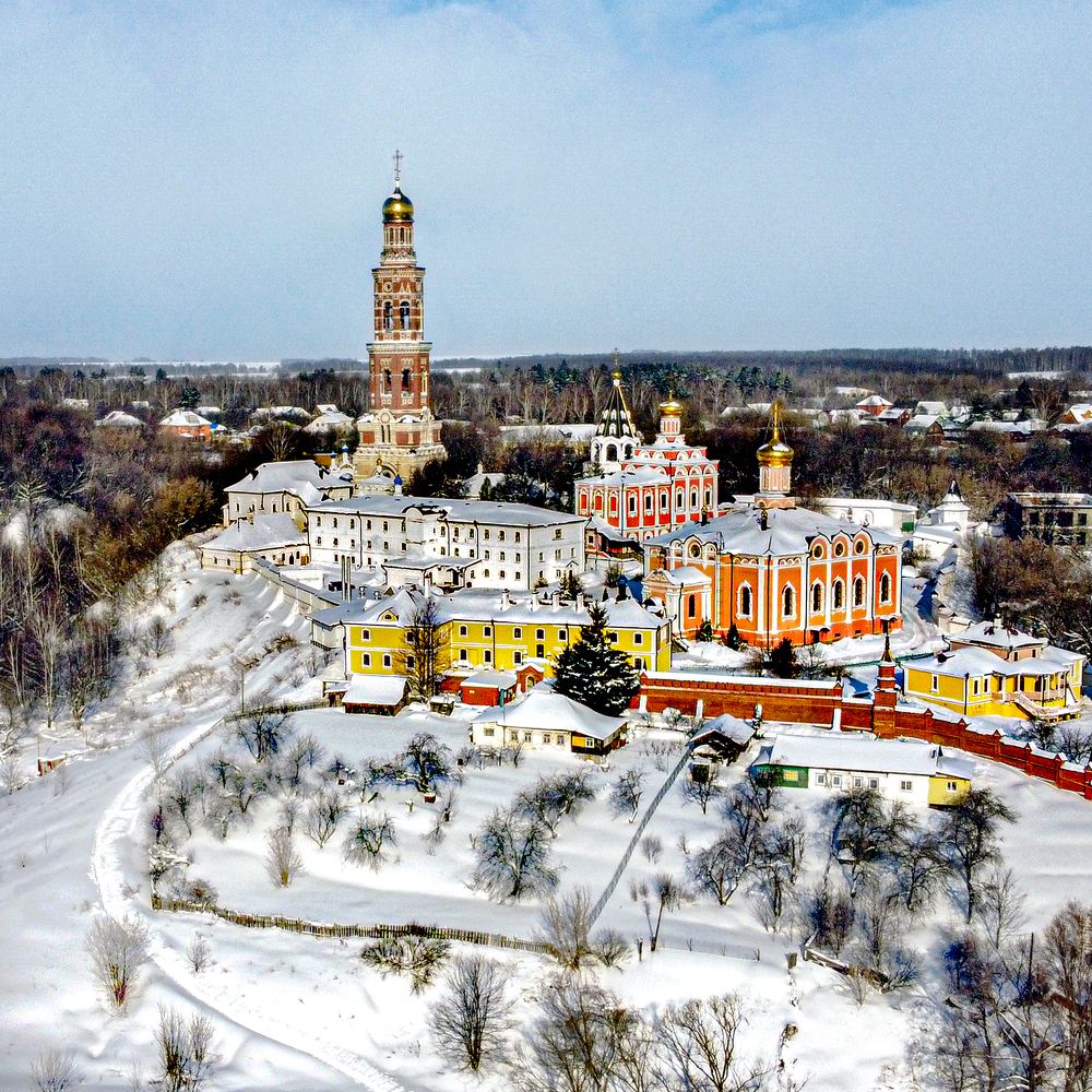 «МУЖСКОЙ МОНАСТЫРЬ»