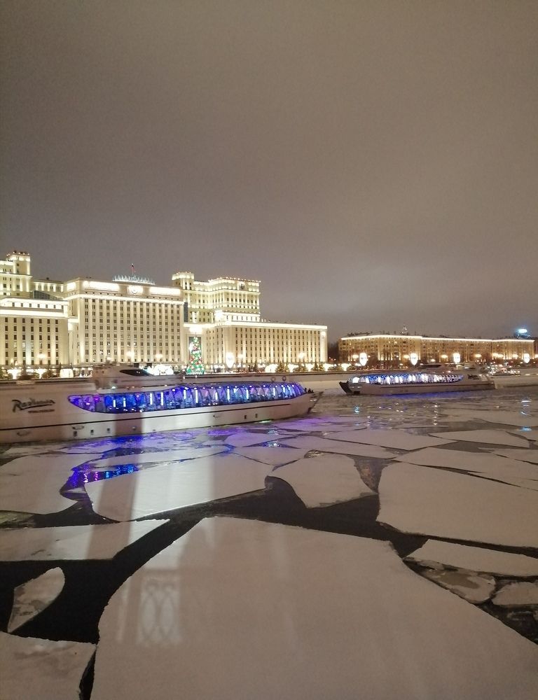 Фотография автора Роман Зотов