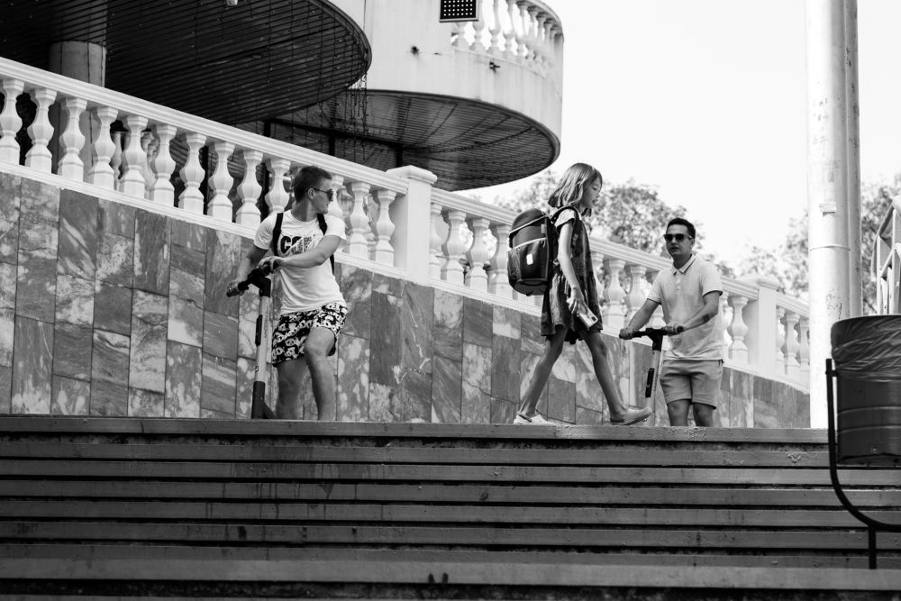 Вдоль и поперек.