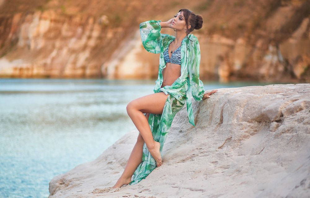 Photograph by Liza Hit